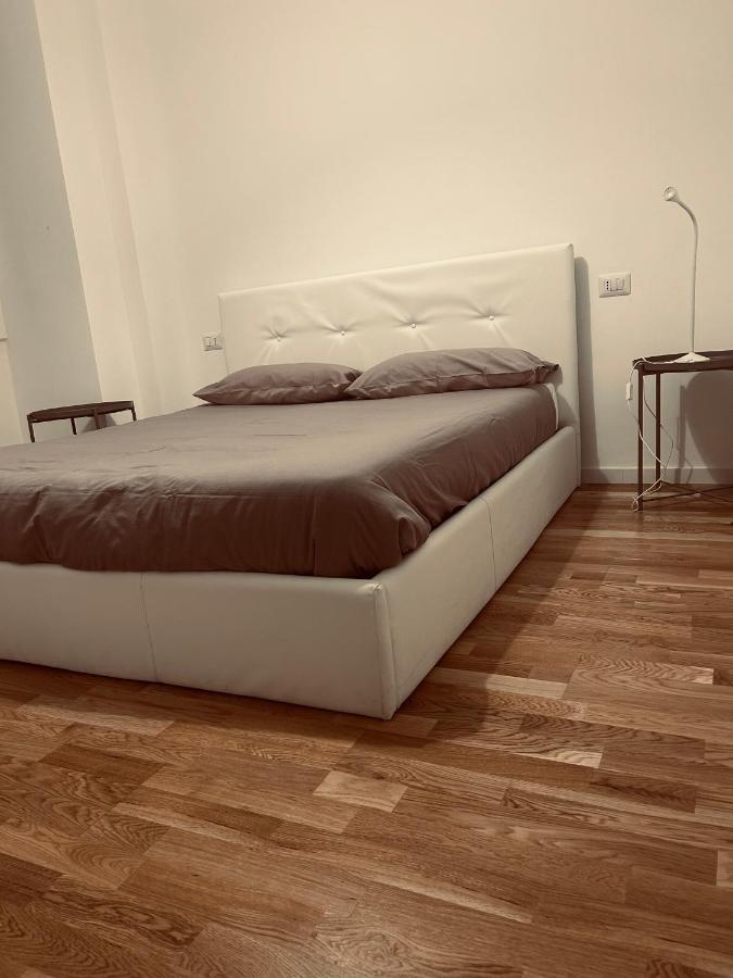 Vt Home - Appartamento Milano Zona Navigli Bagian luar foto
